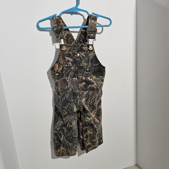 Cabelas baby overalls camo 6 mos - Picture 6 of 6